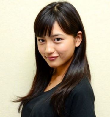 川口春奈の本名やプロフィールは 家族に兄弟や姉妹はいるの